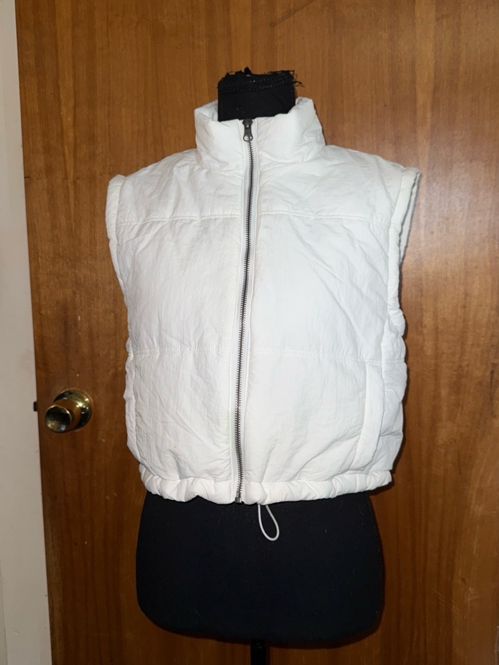 White vest - Picture 2 of 3